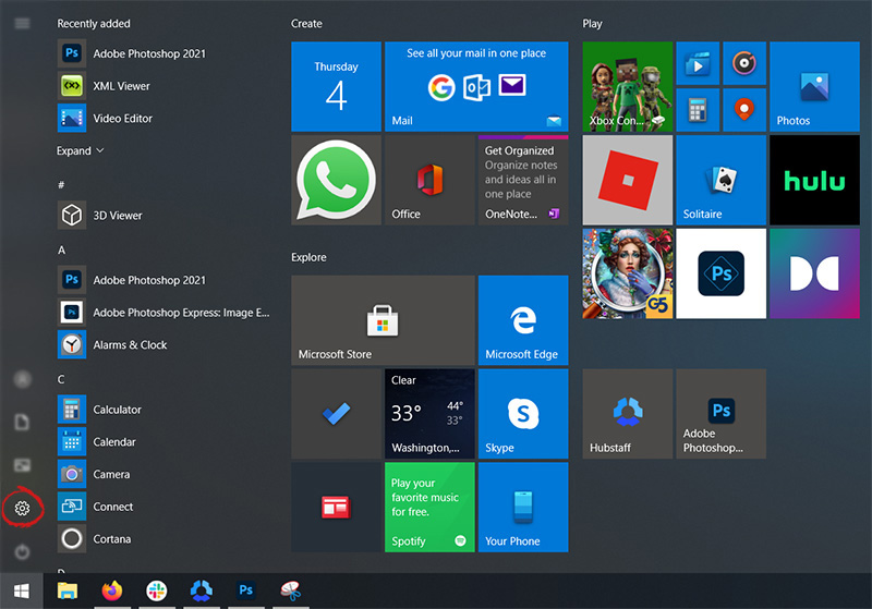 Windows 10 Start menu with marked settings icon